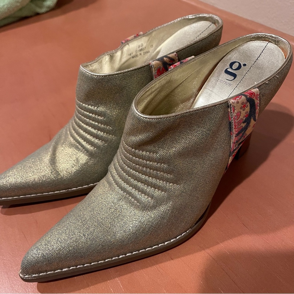 G Series Metallic Gold Heeled Clog Mules Size 8